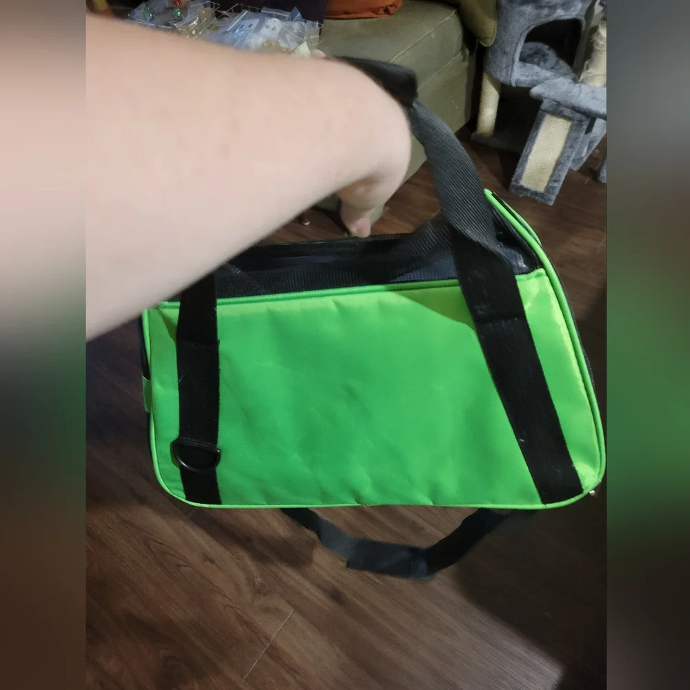 Green & Black Cat Carrier Airline Approved Pet Carrier,Soft-Sided Pet Travel Car
